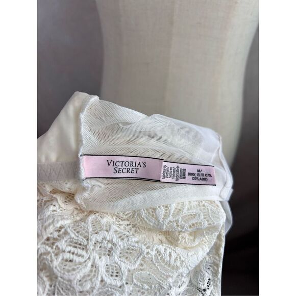 Victoria’s Secret Lace High Neck Bralette Size Medium - Picture 6 of 7
